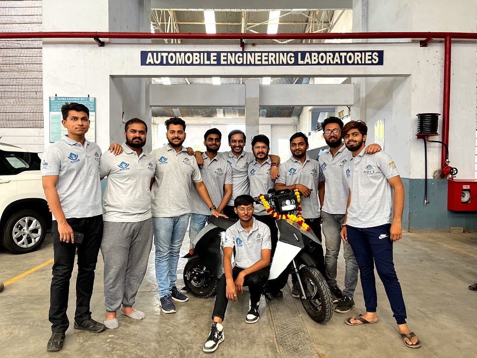 adit_cvmu's tweet photo. ADIT-CVMU
Best Wishes & Blessings to the team 'Agastya' of Automobile Engineering going to compete at national level 'Electric Two Wheeler Design Competition-2022' at Chennai
#cvmuniversity #cvm #adit #aditians #agastya #evehicle #ebike #ebikedesign #SmartElectricTwoWheeler https://t.co/uCehghOqxh