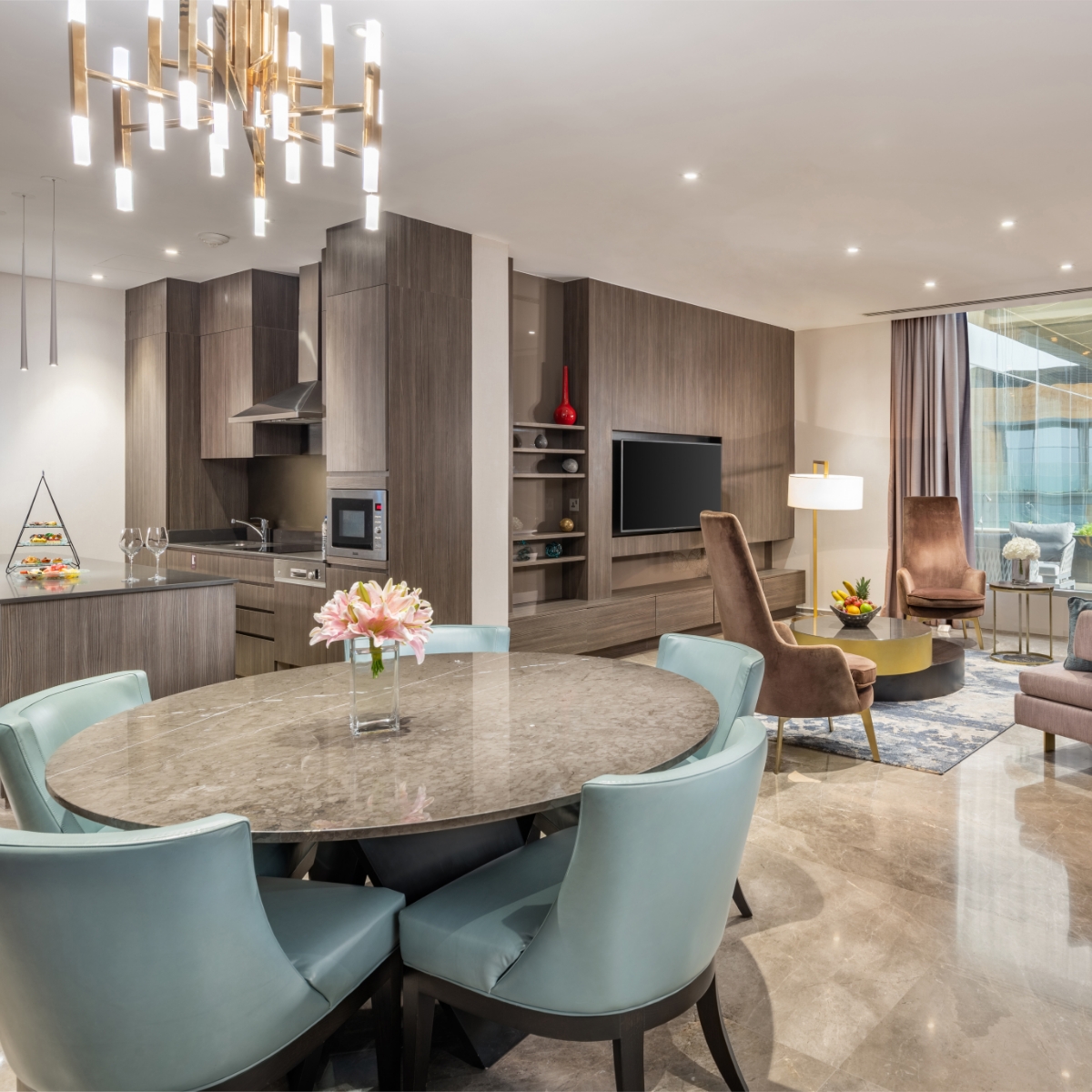 ViewsResidences's tweet photo. صُممت غرفنا لتعطيك شعورا دائما بالابتهاج والاندماج مع محيطك.
Our rooms are designed for unforgettable moments to be cherished together
للحجز والاستعلام:
For bookings and inquiries:
T: 012 510 5888
#Viewshotel
@kaec_saudi
#SaudiArabia #Rooms #KAEC
#فندق_فيوز #غرف_فندقية https://t.co/v3QJSOae2E