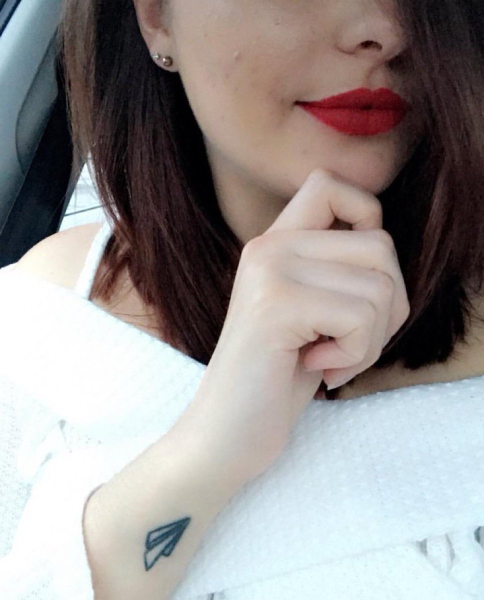 cryptohunni_'s tweet photo. Merry #Crypto Christmas 🤗🤗 love this shade of red. 
#Merry_Christmas #Merry #holidaycheer #cryptocurrency #cryptotwitter #MerryChristmas2018 #Crypto2018 https://t.co/q5LqGZRCho