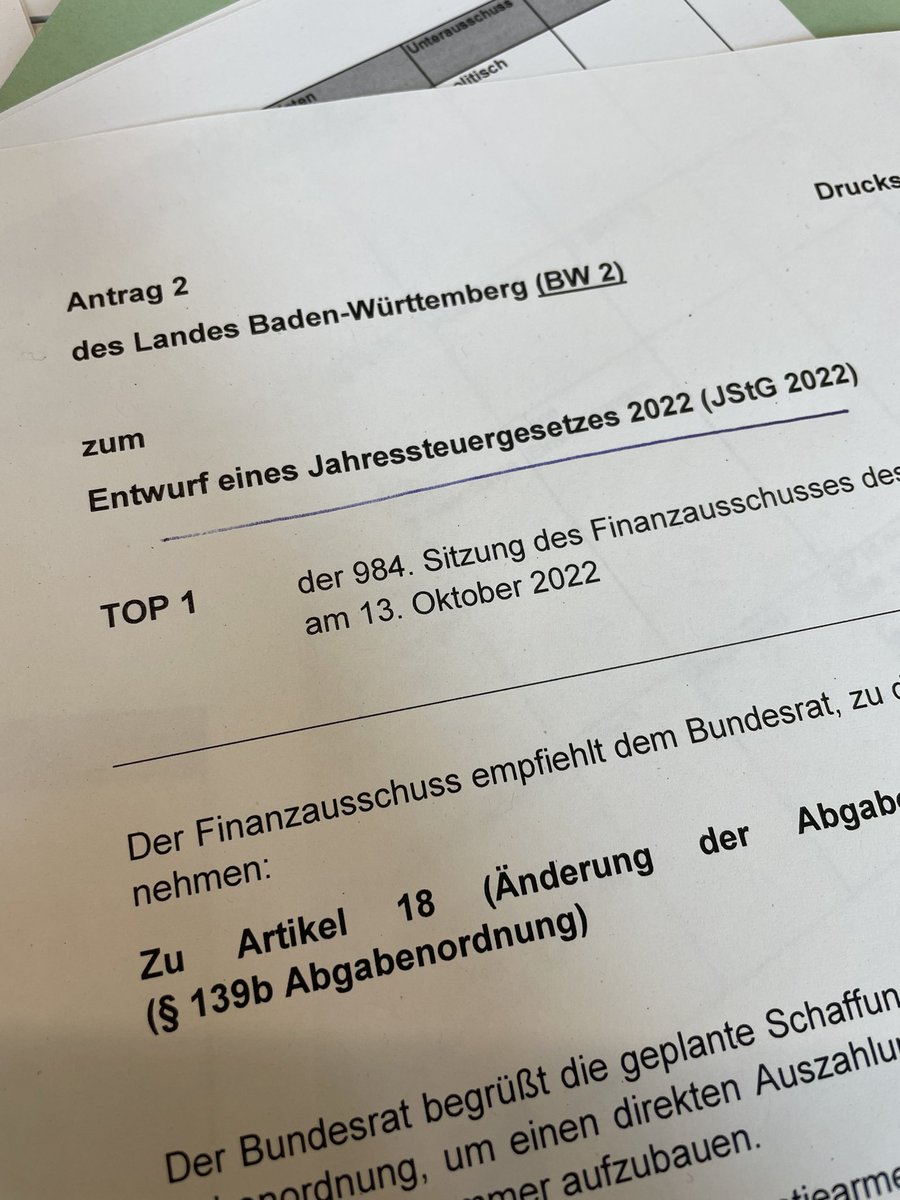 Ich freue mich, dass der @bundesrat-Finanzausschuss unserem Antrag zugestimmt hat, in dem wir die BRegierung bitten, bis spät Mitte ‘23 einen Auszahlungsmechanismus auf Basis der Steuer-ID zu schaffen. Wir brauchen endlich Instrument für schnelle Direktzahlungen wie zB #Klimageld