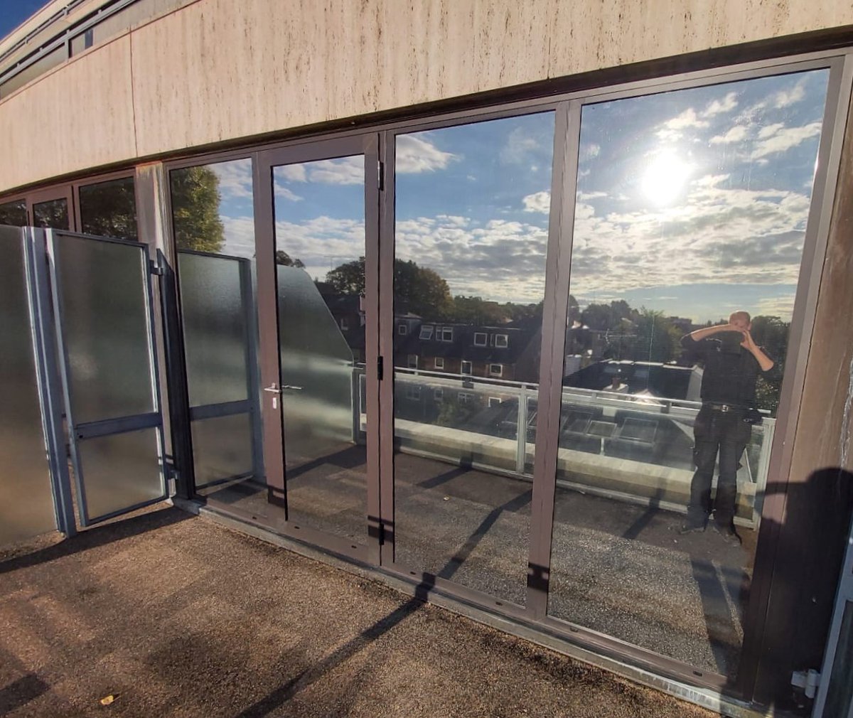 Completed replacement of 25 combination doorsets with integral blinds at The Wellington Hospital for Maeve Contractors Ltd.

mgsuk.com/commercial-doo… 

#hospital #upgrade #aluminiumdoorsets