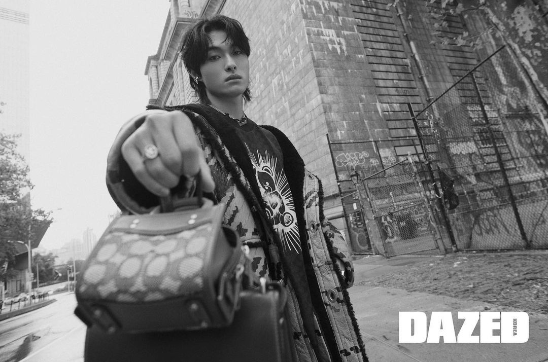 girlseayou's tweet photo. [221013] Chanyoung Instagram update
'🌥️'

🔗https://t.co/1qshEEBsd3

#YoonChanYoung #Chanyoung #윤찬영 #尹灿荣 #Coach #CoachNY #CoachFall22 https://t.co/pfWsL7mCrZ
