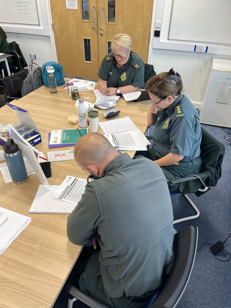 Robert Flute tweet media