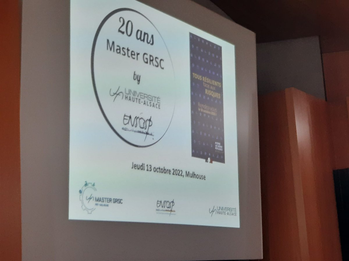 ENSOSP's tweet photo. #Anniversaire des 20 ans du #Master "Gestion des risques de sécurité civile" #GRSC proposé par l'Ensosp et son partenaire, l'#université de Haute-Alsace @UHA68❗️
👉Colloque labellisé #JourneeNationaleDeLaResilience
👉Partage sur les enjeux de la #formation aux nouveaux #risques https://t.co/INBZjpWNSc
