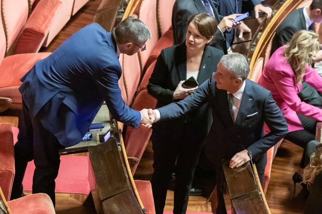 AntonioDePoli's tweet image. 🟢⚪🔴 Oggi in Aula in #Senato primo giorno della diciannovesima legislatura. A Palazzo Madama è in corso il voto per l’elezione del nuovo Presidente del Senato 🇮🇹🇮🇹🇮🇹