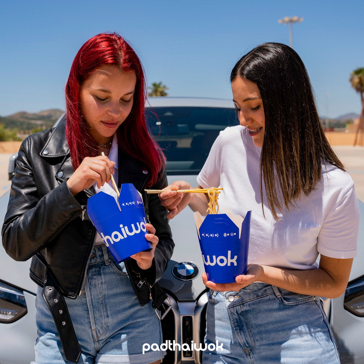 🎉 Tus recuerdos con amigos llevan por nombre #Padthaiwok
Llega la hora de disfrutar con tus colegas 🍜 el estilo #ThaiStreetFood más salvaje y picante. 🌶️ No olvides hacerte un #selfie de recuerdo 😁
¿A quién te llevarías a vivir la experiencia?
#Thaifood #Padthaiwoklover