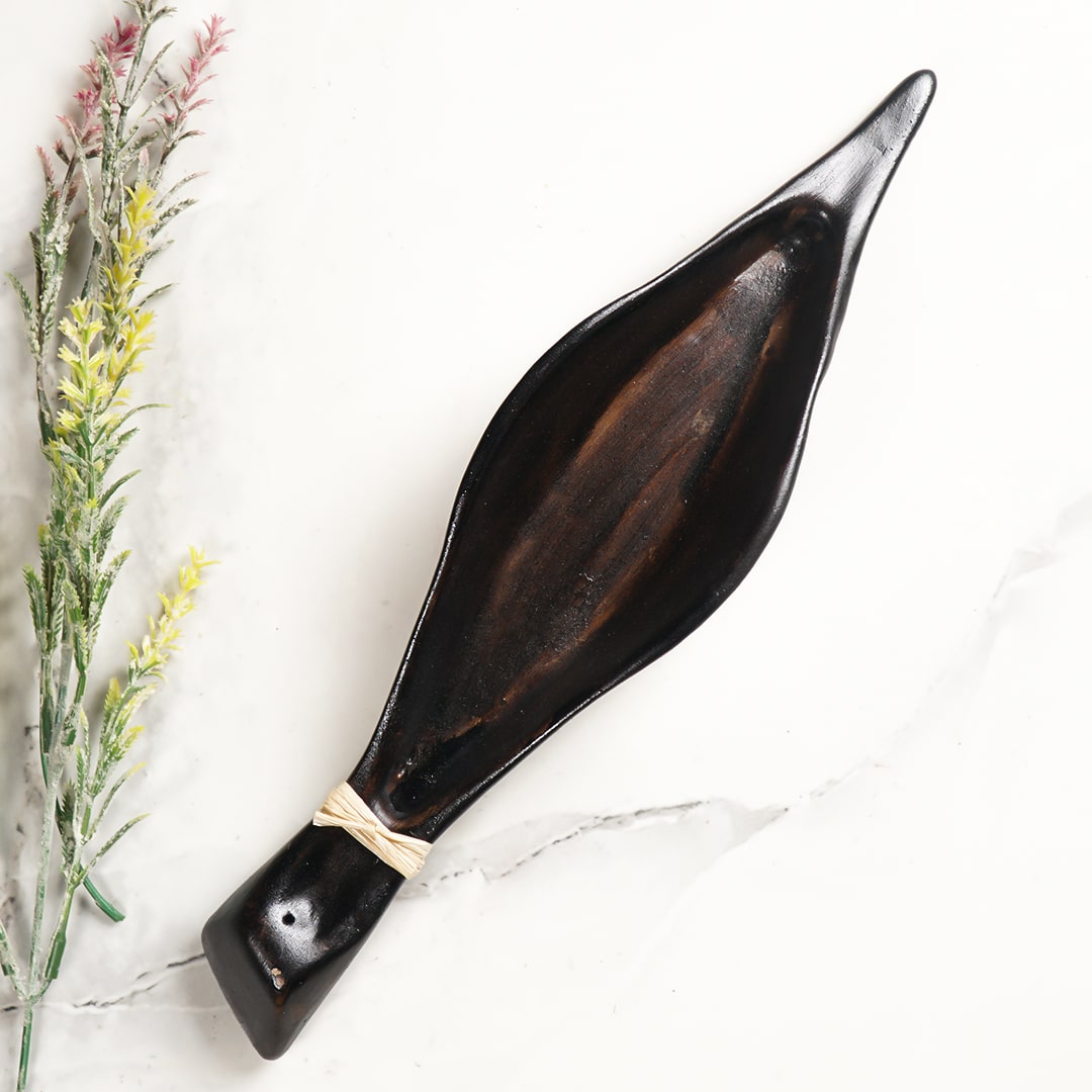 Yaprak Temalı Çubuk Tütsülük

Yaprak Temalı Çubuk Tütsülük, seramikten imal edildiği için ısı ve sıcaklığa dayanıklı yapıdadır. Eskime yapmamaktadır ve tütsülerin rahatça kullanılabilmesine imkan tanımaktadır.

#özeltasarım #tütsülük #tütsü #dekorasyon #seramik