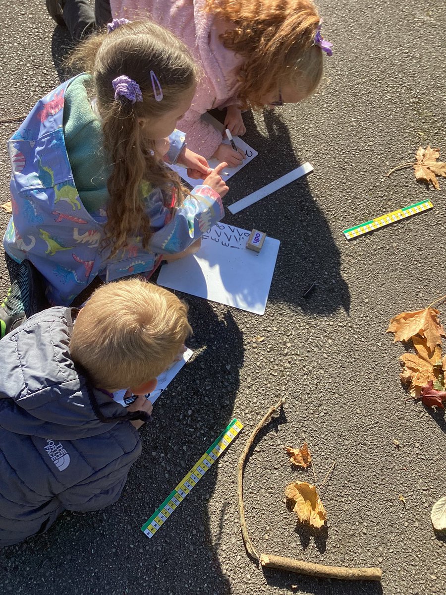 TadPrimaryAcad's tweet photo. Jupiter team enjoying outdoor maths looking at the new maths symbol > greater than. We recognise some numbers are greater than others. #Tadcastermaths #tadcasteroutdoorlearning https://t.co/2k7h0tDKCM