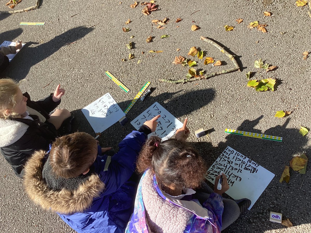 TadPrimaryAcad's tweet photo. Jupiter team enjoying outdoor maths looking at the new maths symbol > greater than. We recognise some numbers are greater than others. #Tadcastermaths #tadcasteroutdoorlearning https://t.co/2k7h0tDKCM