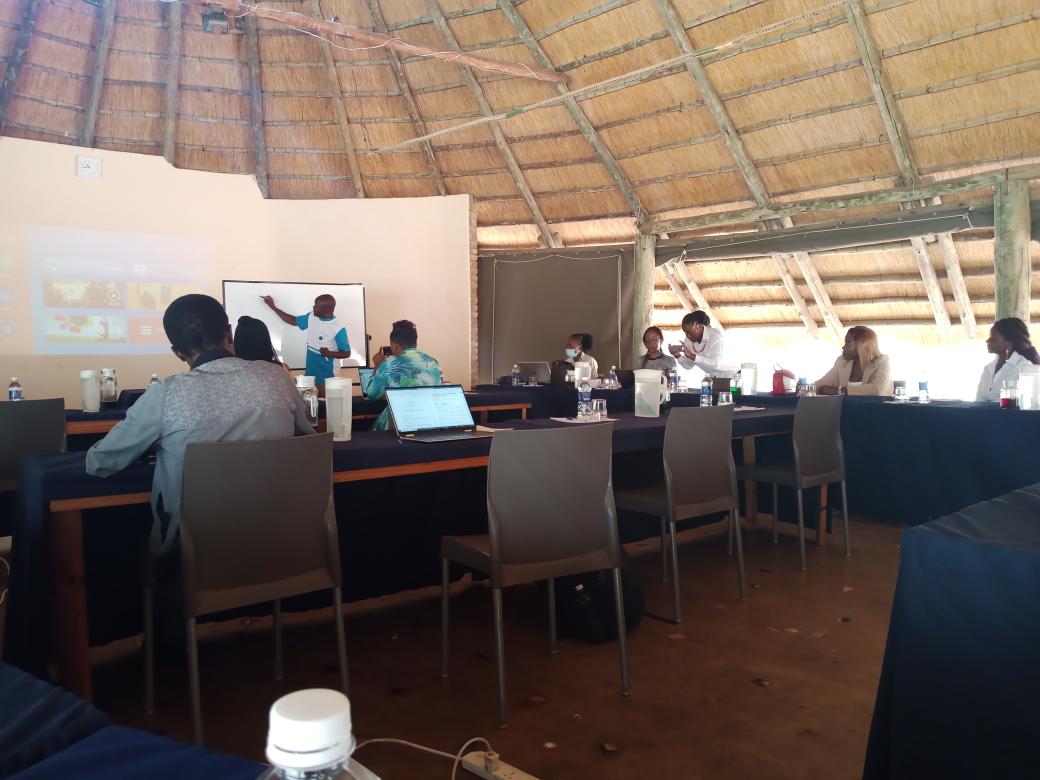 Women's Weekly Journal tweet media