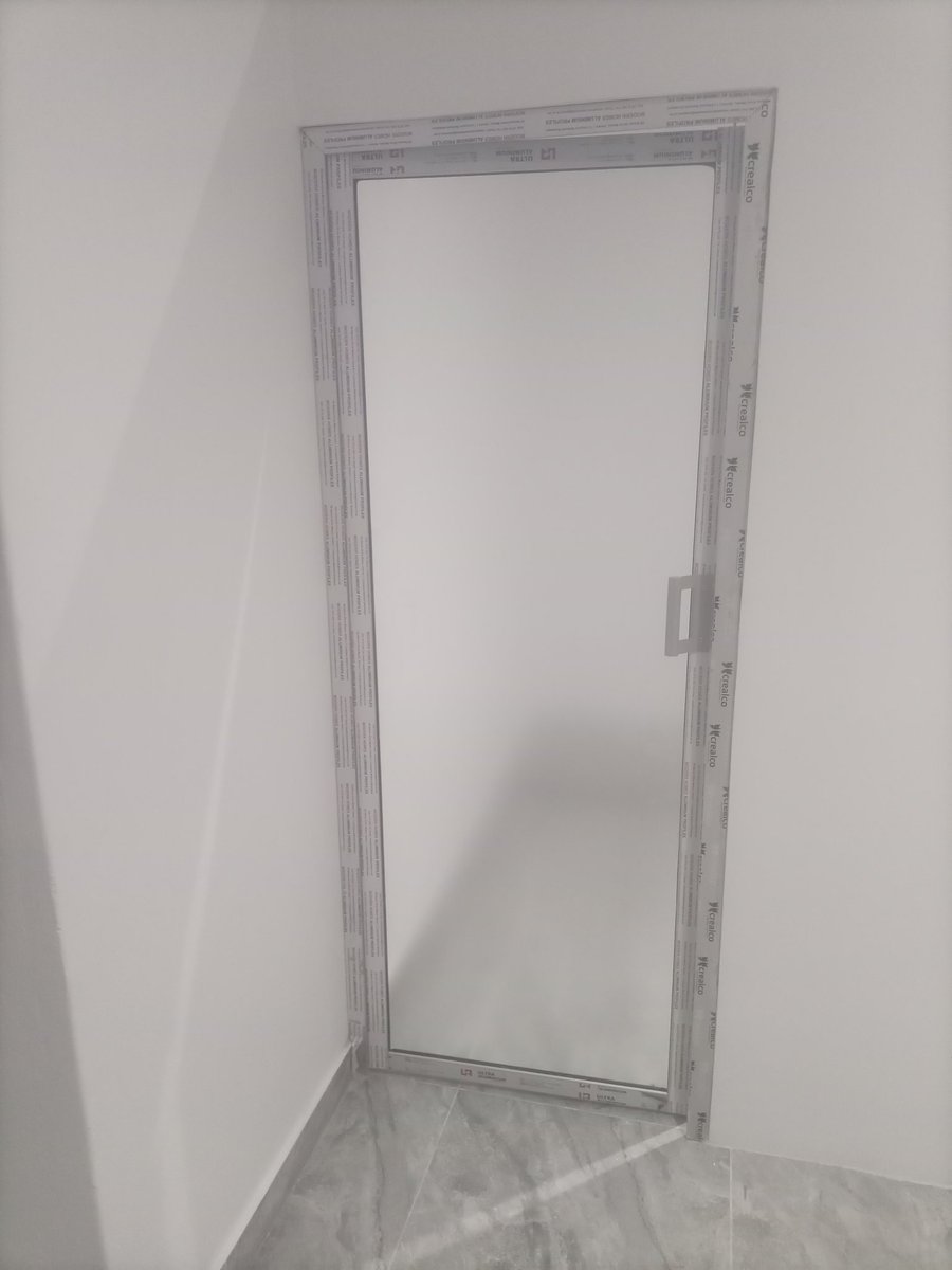 KingsClassicInt's tweet image. Bathroom doors with Indicator Bolts fitted at Zimbabwe International Trade Fair grounds in Bulawayo.
#KingsofAluminium