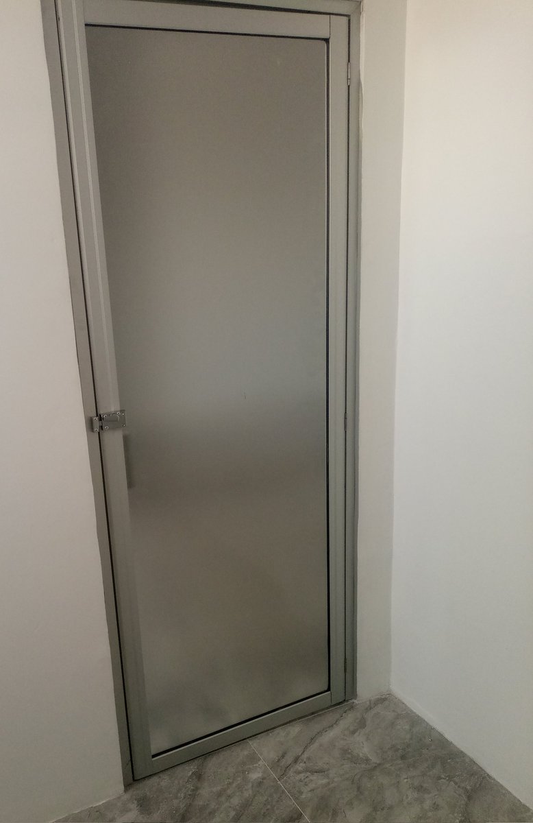 KingsClassicInt's tweet image. Bathroom doors with Indicator Bolts fitted at Zimbabwe International Trade Fair grounds in Bulawayo.
#KingsofAluminium