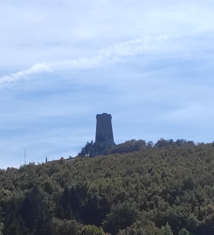 lgorhythmical's tweet photo. #Shipka memorial. Remembers the liberation war of the #Bulgarians, helped by a.o. the #Russians against the Ottoman (Turkish) occupiers (colonizers, who plundered Bulgaria, treating Bulgaria as a Turkish colony & the Bulgarians as forced soldiers/slaves). https://t.co/AF1flgNVKW https://t.co/7FhW1ZDhrB