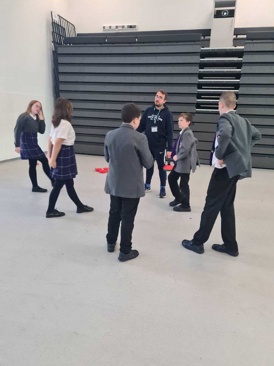 UnsworthAcademy's tweet photo. Week 5 of our Sports and Leadership Programme with @AccessSport. Todays session "Leadership Skills in Real Life". Well done to our Year 9 and 10 Students who are involved!
#unsworthacademy #LeadershipDevelopment #accesssports https://t.co/HGbDZhOgZf