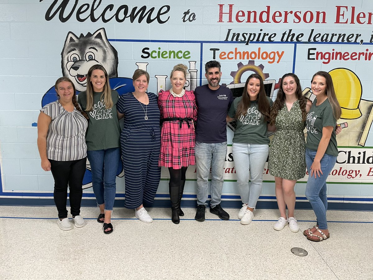 justindavidwilk's tweet photo. Joined the @HNESHuskies last night for their 2-3 back to school night. Another great community of staff and families. @PtcoHenderson @MrsASchott https://t.co/qXVhaXA6jx