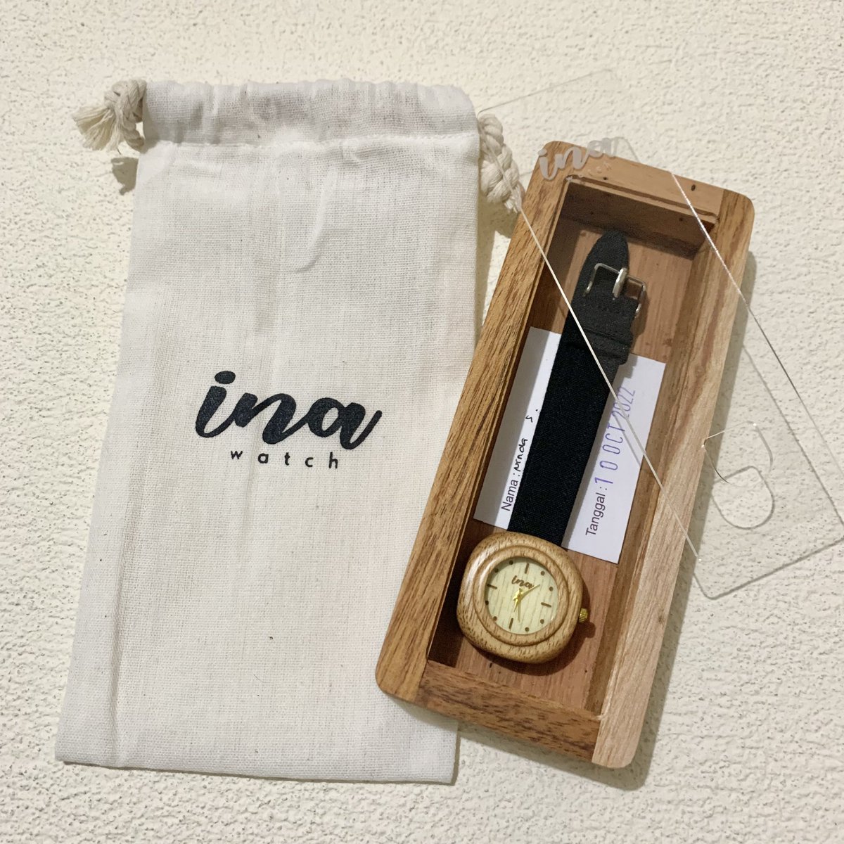 #aninmeracun — mau racunin jam tangan!!! 

jam tangan dari kayu, trs dia type yang jam kecil gitu ya!! bagus banget sukakk😭❤️ 

harga asli Rp. 518.000 tp kalo event gede harganya jadi Rp. 179.900 aja!! 

detailnya dibawah⤵️

🔗 shope.ee/405gDZNzkG