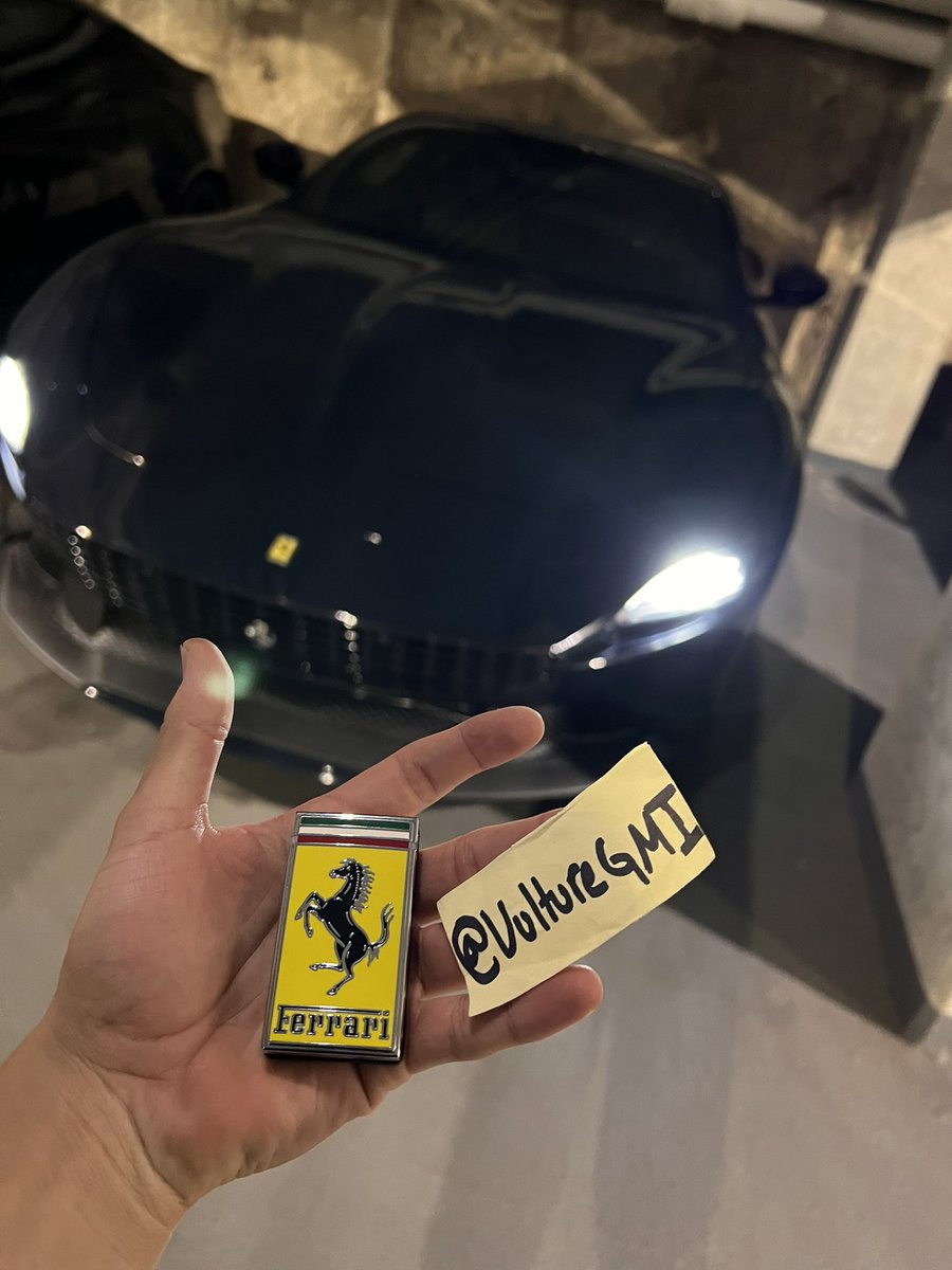 VultureGMI's tweet photo. web3 changed my life for the better. 
grateful for you all. 🤞🏻

not wagmi, but whoever sticks it through &amp; follows their passions will make it. ❤️‍🔥

Sending 10 $SOL to 3 random interactions! 🫂 https://t.co/sINbxVuET7