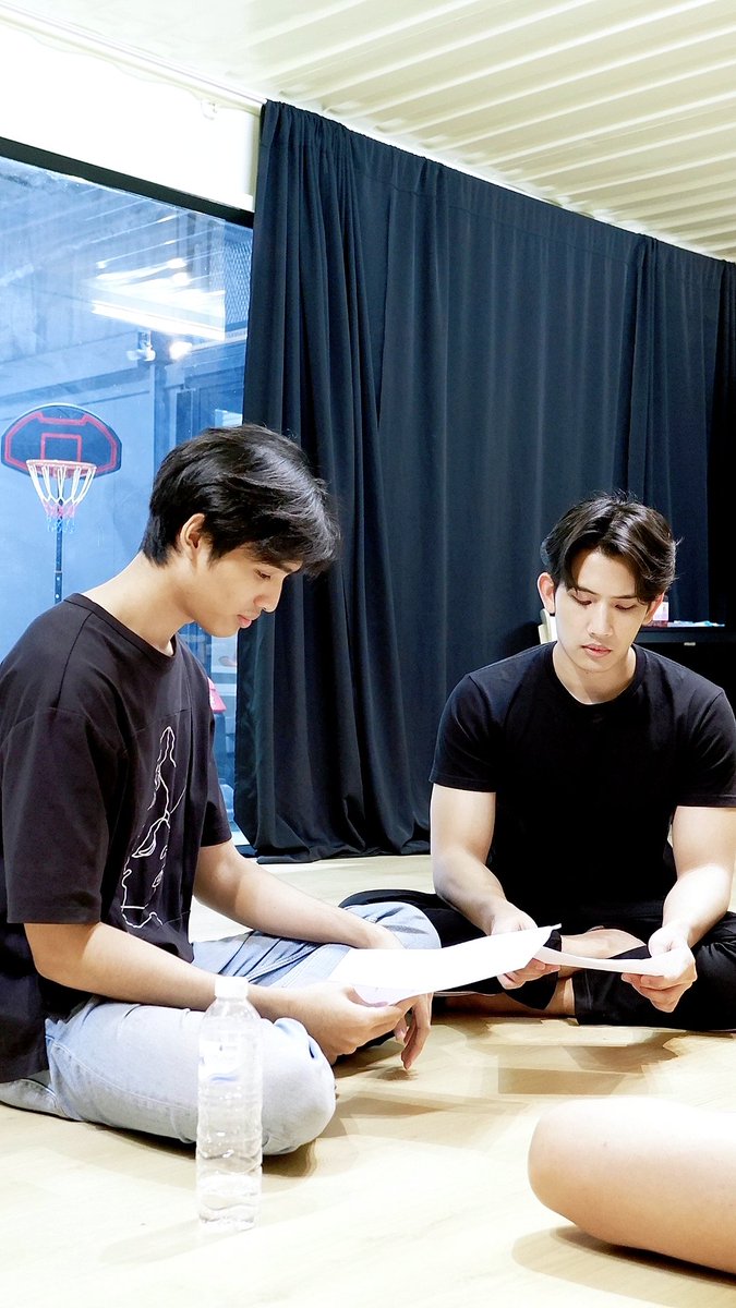 BasKaranFc's tweet photo. เพชร | บาส
นสด.Timetheseries
Work Shop Day 2
13/10/22
@bas_karanbas
#TimetheseriesWorkshop
#Timeผ่านเวลา
#timetheseries
#gybentertainment
#mflowentertainment
#เพชรบาสTimetheseries
#เพชรTimetheseries
#บาสTimetheseries
#เพชรทัตธน
#บาสการัณย์
#PetchTutton
#bas_karan https://t.co/W7guLdYEmD
