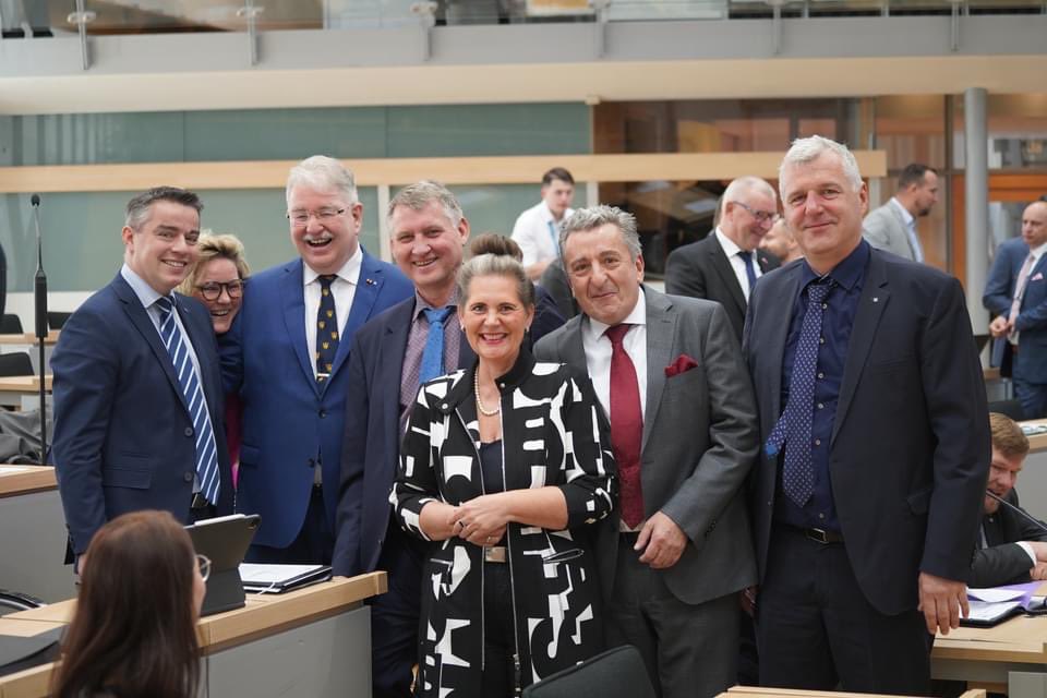 KuchSimon's tweet photo. 14. Sitzungsperiode des @Landtag_LSA mit vielen Themen. Am Rande des Plenums nutze ich die Möglichkeit, einige Anliegen aus meinem Wahlkreis zu besprechen.
@cdufraktion_LSA
@Landratsamt_BLK
#Weißenfels
#Lützen
#Teuchern https://t.co/BGzgG1Gw4I