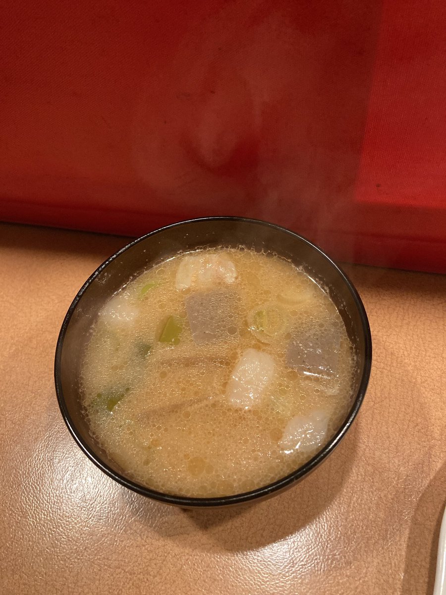 kindevu's tweet image. 【拡散希望】
キュリードシゲールさんが
１５日土曜日にとんかつ屋さんとして復活されます！
今日は試食にお誘いいただきご馳走になってきました！
お肉がめちゃくちゃ柔らかくて本当に美味しかった🤤豚汁も具沢山で最強
のぼりが可愛かった🐷
皆さん良ければ是非食べに行ってみてください😊