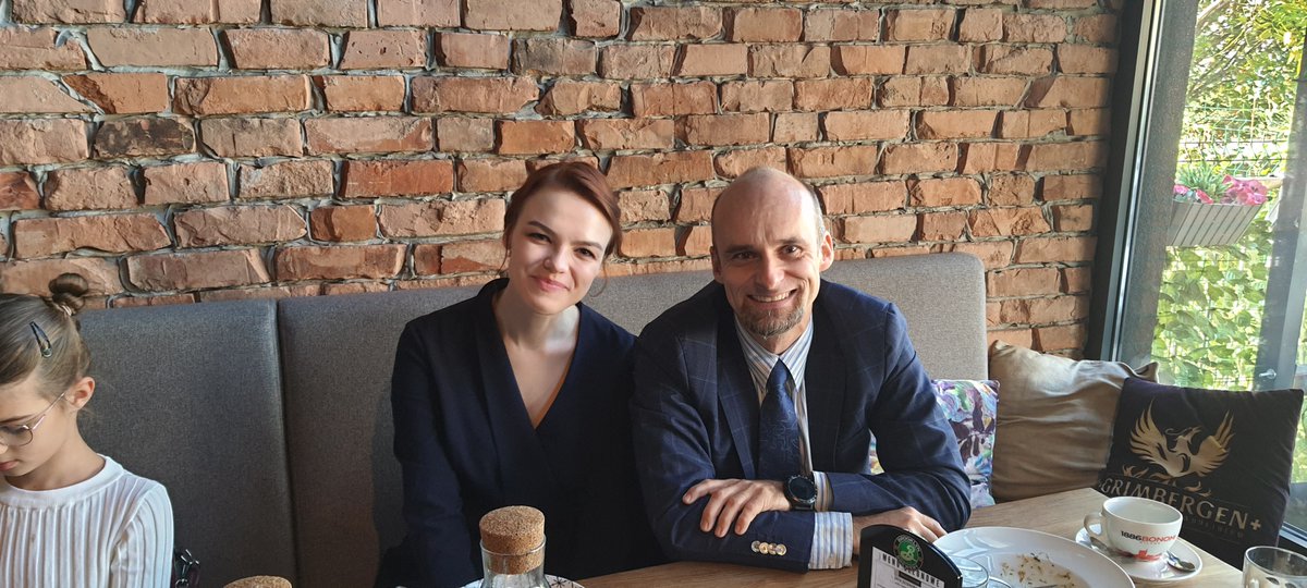 My new PhD Martyna Durko! Thesis done together with @JulienMassue, <a href="/PWr_Wroclaw/">Politechnika Wrocławska</a> <a href="/unistra/">-</a> <a href="/ChemPWr/">CHEM@PWr</a> . Fantastic work about #ESIPT as sources of laser light. Congratulations Martyna and thank you @JulienMassue  for a very nice and fruitful cooperation!