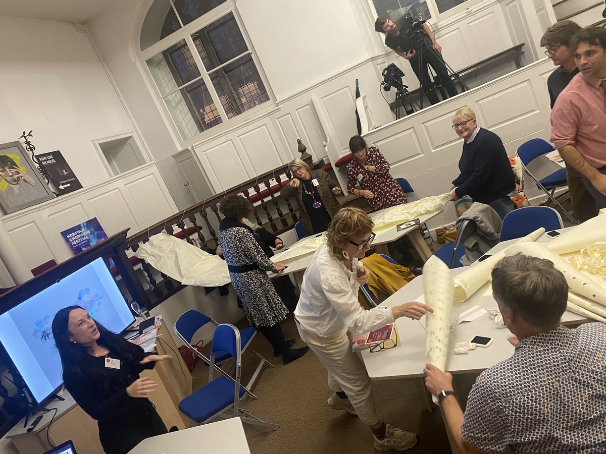 Jen Langeskov tweet media