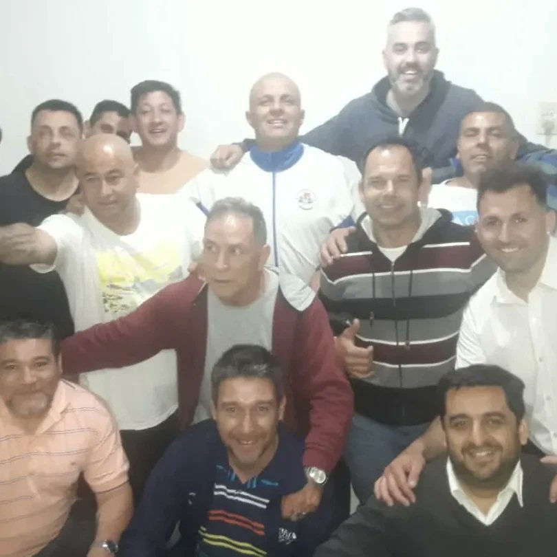 fe_uta's tweet photo. Con Marcelo Gariboldi nos encontramos con compañeros para dialogar sobre los desafíos con un salario devaluado, en contexto de inflación y las luchas que vienen como sindicato, que daremos como trabajadores unidos con el mismo proposito.✌️🇦🇷 https://t.co/veyUDDH9JM