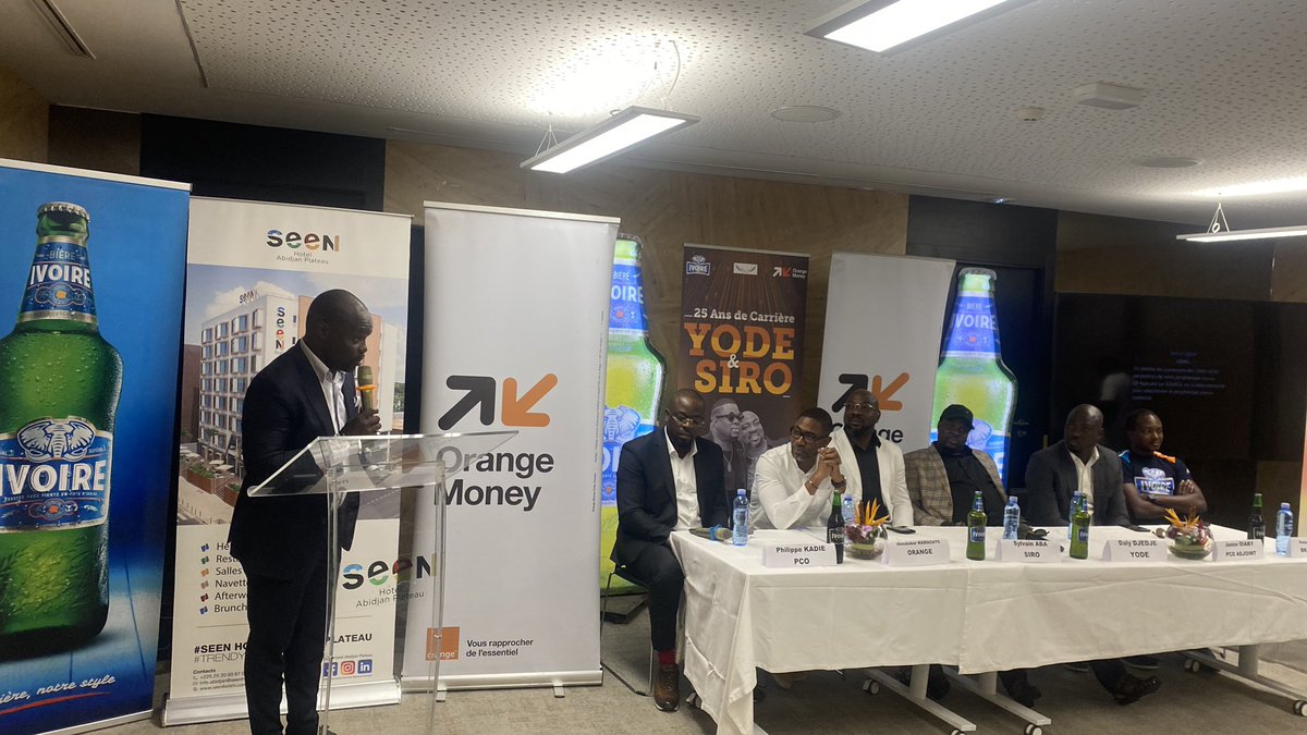 CI_Orange's tweet photo. @YodeSiro : « Nous faisons une musique éducative, c'est une musique qui oriente. Donc nous ne faisons pas la musique du buzz. » #LaVieEstZo #ConcertOrange https://t.co/43sLgwZD3l