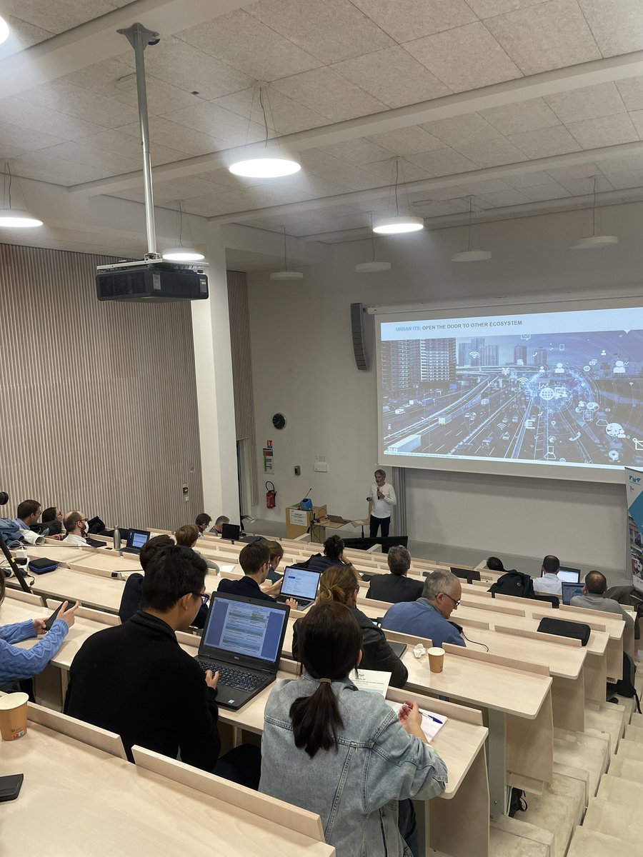 IMTFrance's tweet photo. Le #colloqueIMT reprend avec Anis Laouiti,  chercheur à @TelecomSudParis, en introduisant la session 3 "Communication, coopération et automatisation" https://t.co/swbXEewk53
