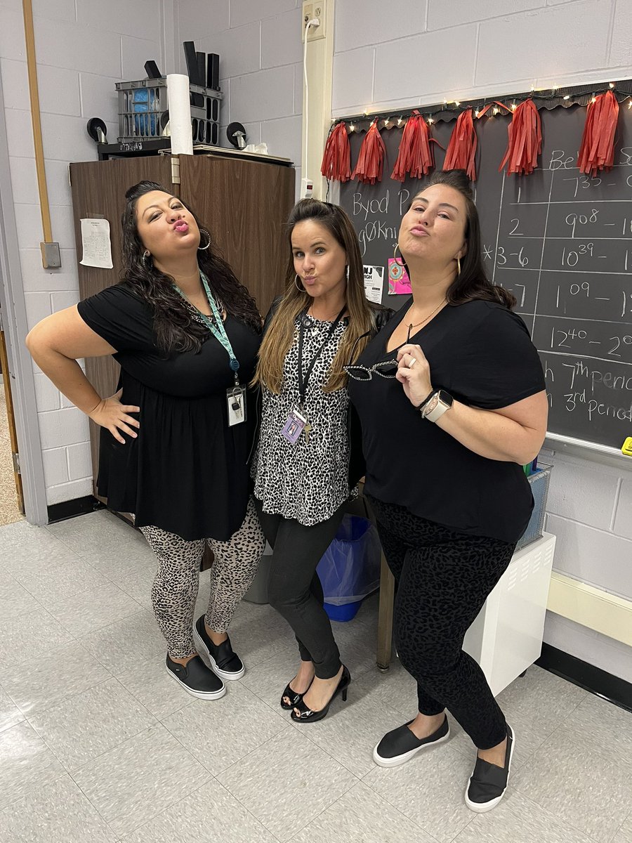 happy #JERZDAY from the <a href="/snooki/">Nicole Polizzi</a> of the history dept! <a href="/mrsborriello/">Mrs. Borriello</a> <a href="/LonigroMs/">Ms.LoNigro</a>