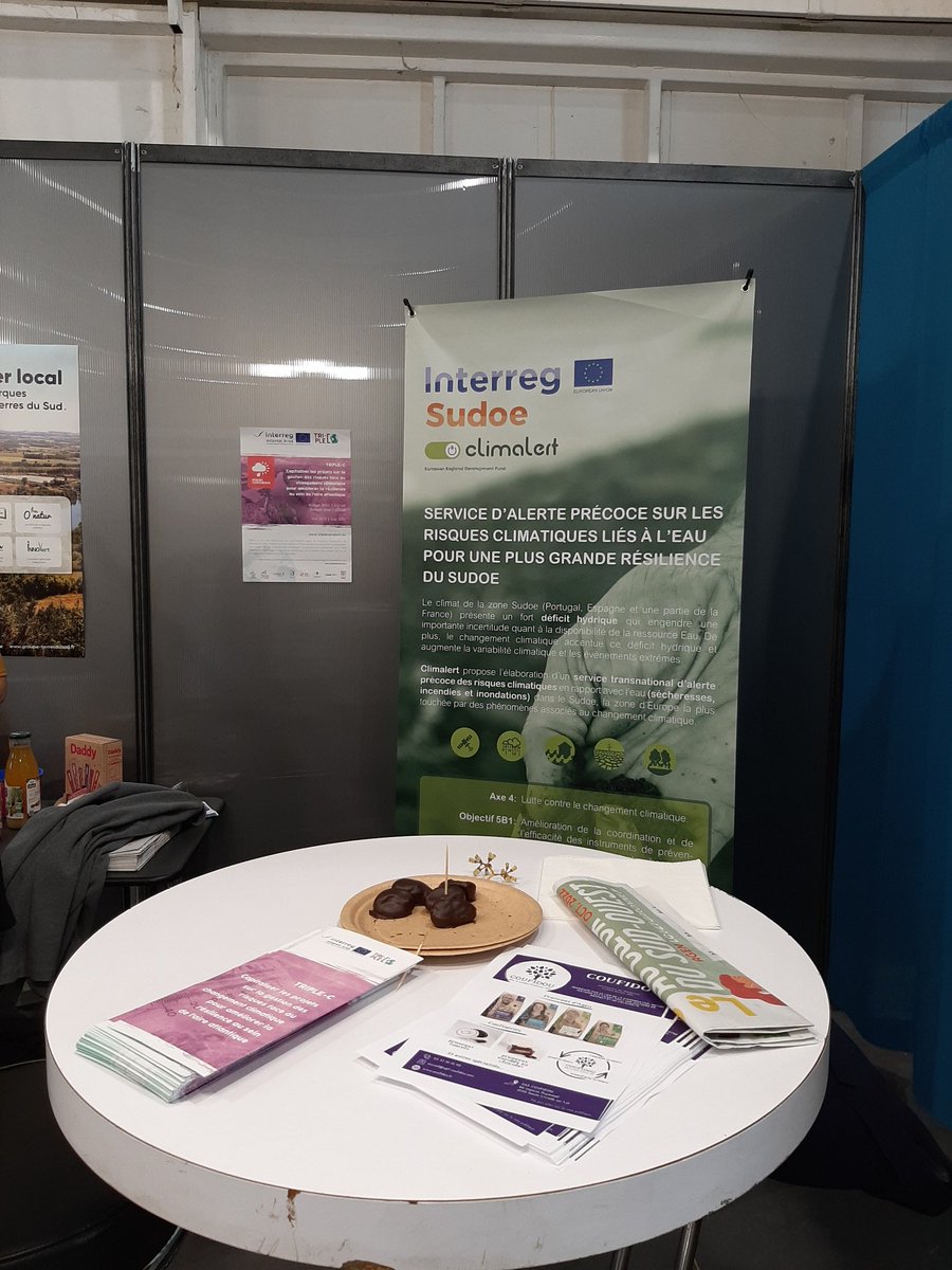 ACMG_47's tweet photo. #AssisesDf #departementsdefrance  
Nous y sommes pour présenter nos travaux autour du #changementclimatique et nos projets européens : @RiskAquaSoil #climalertsudoe #tripleceu ✅ @Sudoe5 @AtlanticArea
#lg47 🌡🌧🔥💦
Au côtés du #giethematik https://t.co/zDIvji790n