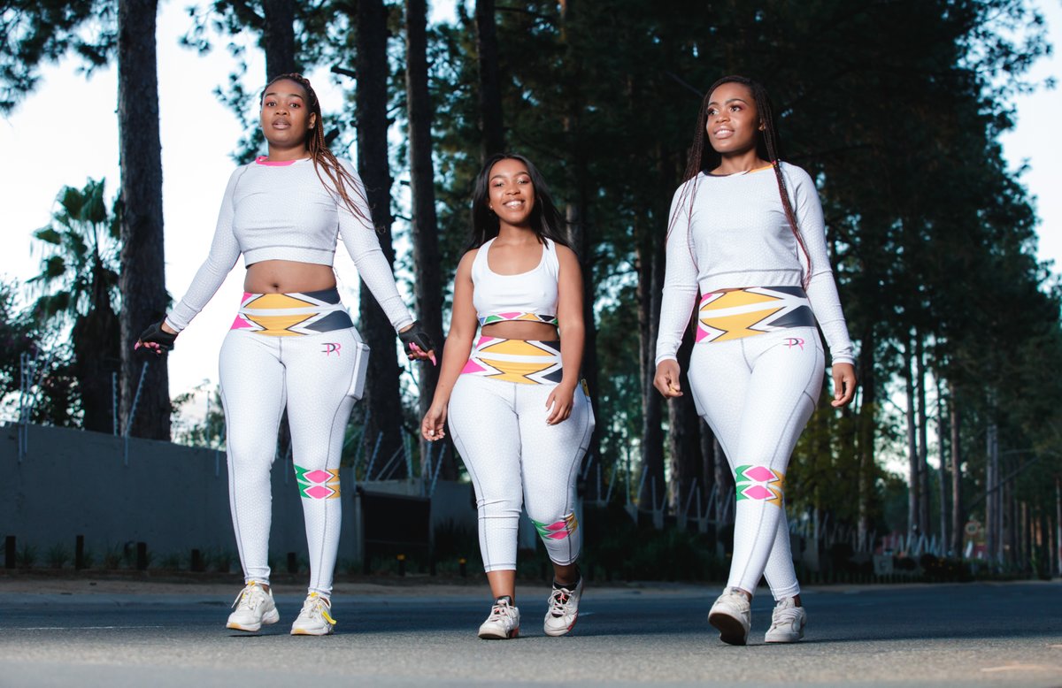 RevecoActive's tweet photo. I will make sweat my best accessory! I will run harder than my mascara!
.
.
.
#history #culture #nota #design #tradition #fitnesswear #womenfitness #Success #Activewear #style https://t.co/T2Yisu2N6l