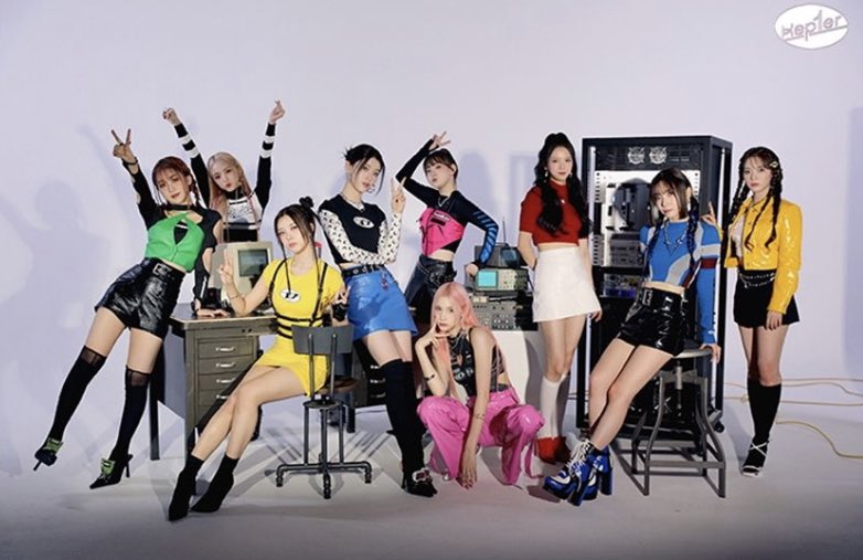 group photos not to be missed. take pictures and style together in costumes from this comeback, decorated with such a cool charisma from us as well as adorable charisma filled with pastel colors!