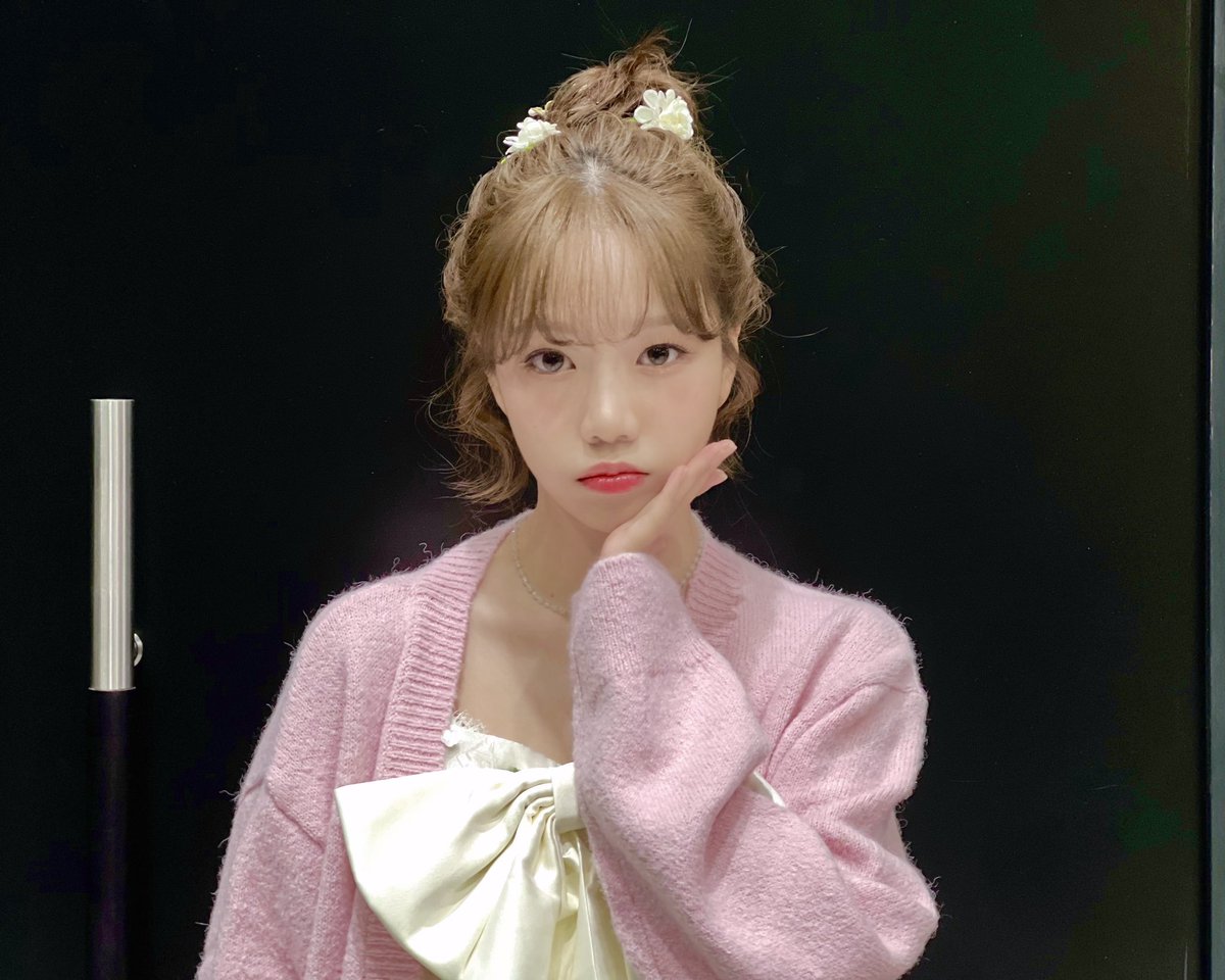 JOYURI_offcl's tweet photo. [#유리스팟] 2022.10.13 2022 SEOUL MUSIC FESTIVAL🎀🌸

#조유리 #JOYURI #チョユリ https://t.co/GC5xxBQ5MD