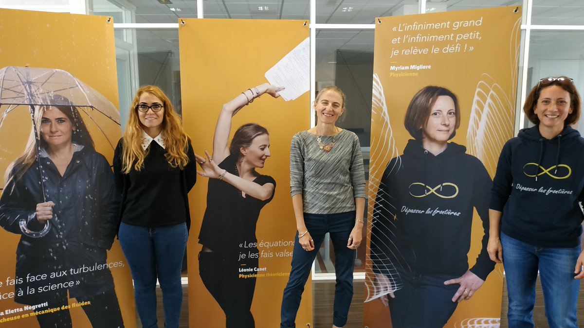 Le #CNRS #Alpes présente l'#exposition 'La science taille XX elles' sur son campus pour la fête de la #science. Merci à 3 des 21 ambassadrices d'être venues témoigner de leur métier, passion & aventure #science_XXelles.
Leitmotiv : Osez, les filles, faites des sciences ! #FDS2022