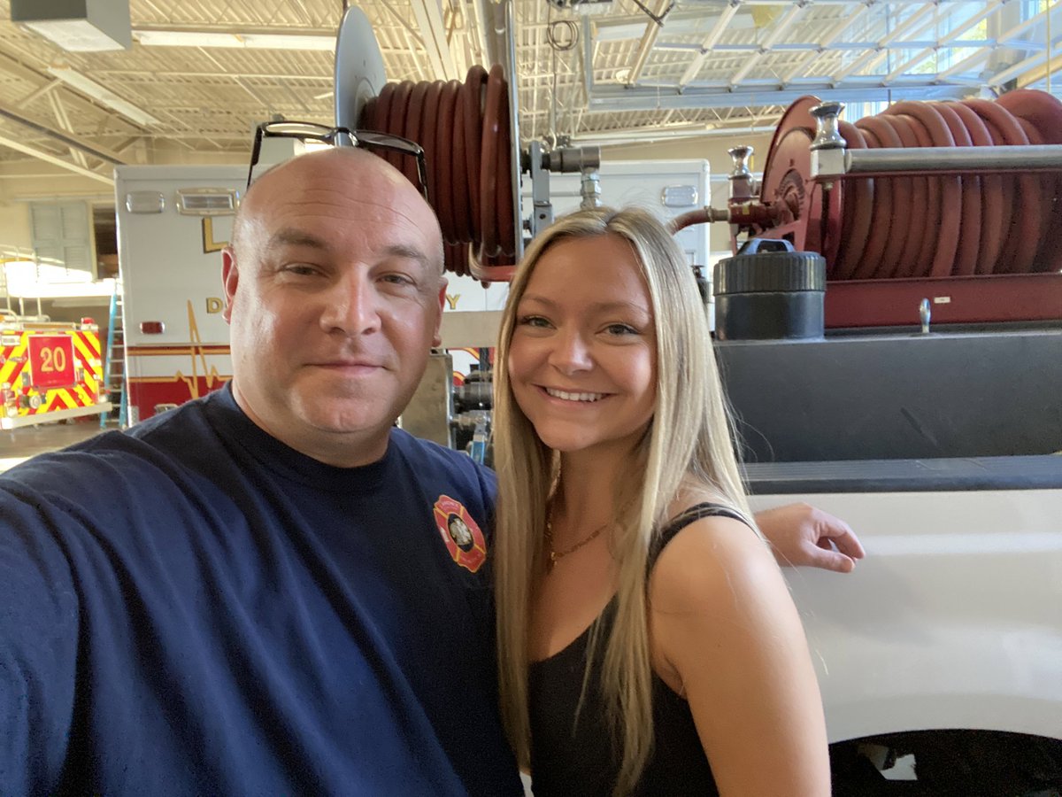 Mike__Fulkerson's tweet photo. Happiest of birthdays to you @kathleeeeenn_!!!   I hope you have the best day!!!   Love you!!! https://t.co/ma1yt558jY