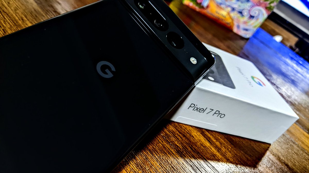 DeeBangbang's tweet photo. Guess what @madebygoogle .... Tadaaaaaa!!! https://t.co/LUEIxhkNlD