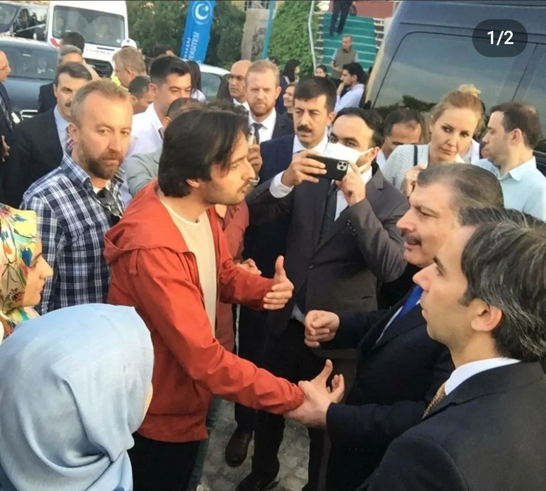 SaglikciBirligi's tweet photo. Hey arkadaş!.. Bu yolda bende coşkun bir selim,
Beraberiz seninle, işte elinde elim.
Seninle bu hayatın gel beraber gülelim,
Ölümüne,gamına,tipisine,karına

2 senelik emekler
Katedilen kilometreler
Neredeyseniz oradaydık
Hakkımızı verin
@drfahrettinkoca 
FKSüreBitti AtamaVakti https://t.co/TAjy8kqMTV