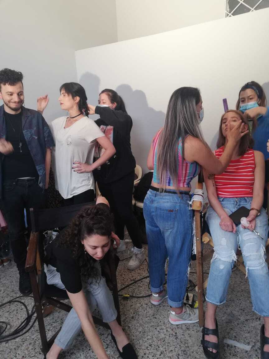 2/4 Producciones tweet media