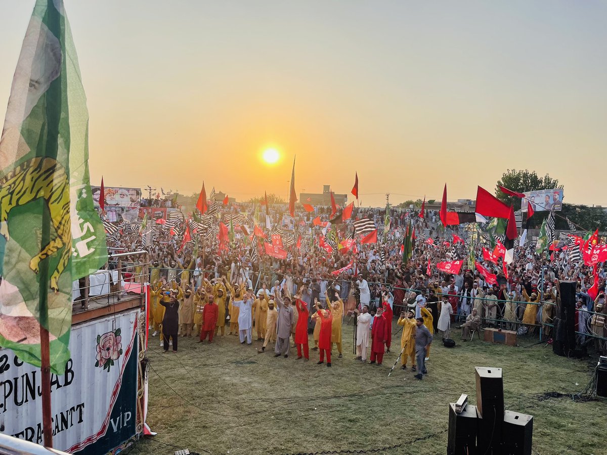 afghan_tariq's tweet photo. Huge gathering at Charsadda #CharsaddaANPKa https://t.co/upQAGq96n8