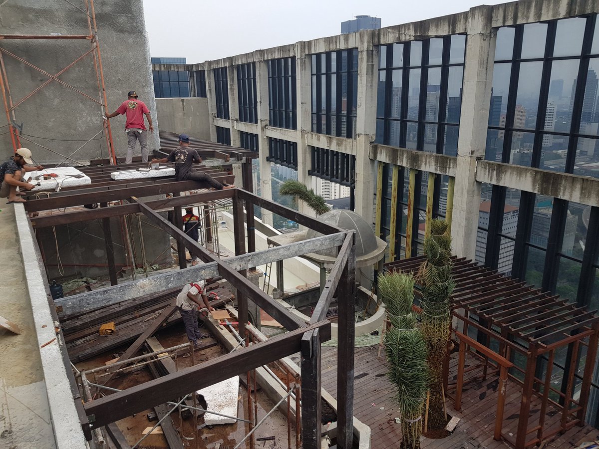 Wong lanang ki nek wes rabi ki koyok tuyul..mbengi nyusu isuk kon golek duit..