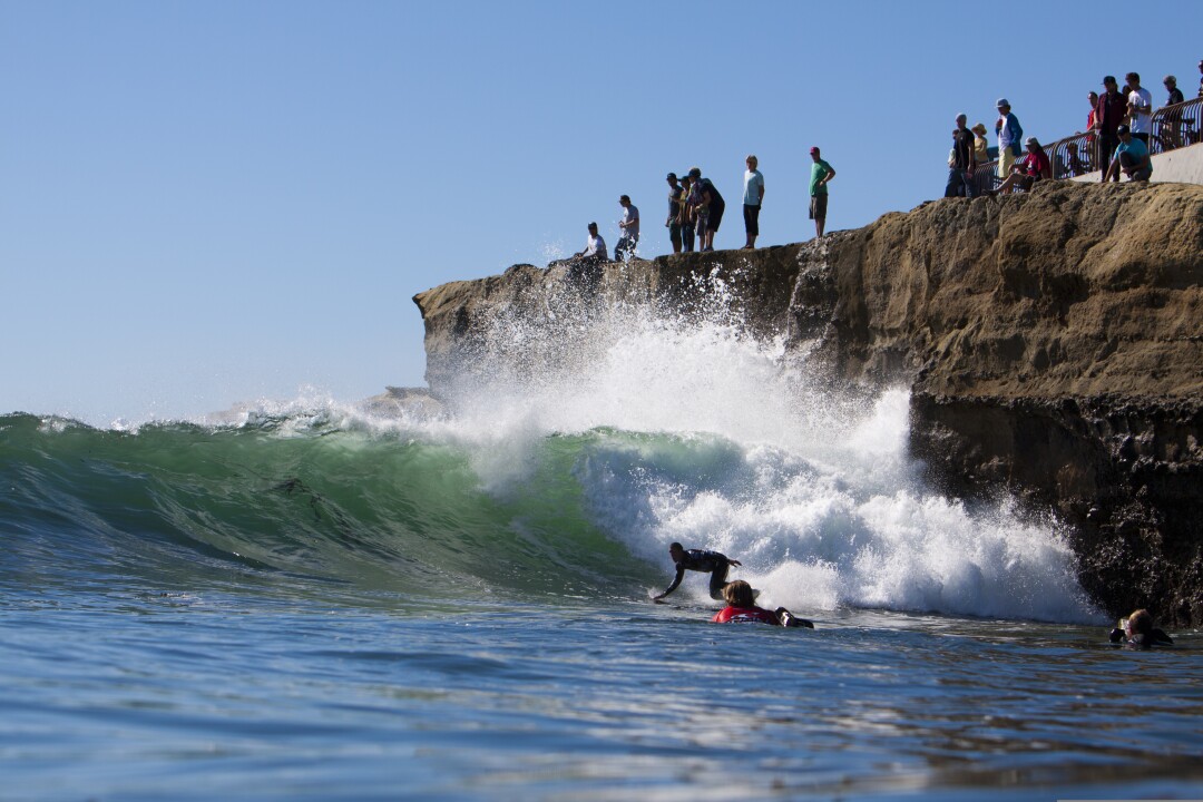 LookoutSCruz's tweet photo. Return of a Classic: The Cold Water, a longtime Santa Cruz surf tradition, is back from a seven-year slumber https://t.co/wTe4brou5f via @MarkConley on the return of a @wsl standby to #SantaCruz https://t.co/nmGdzx8R1h