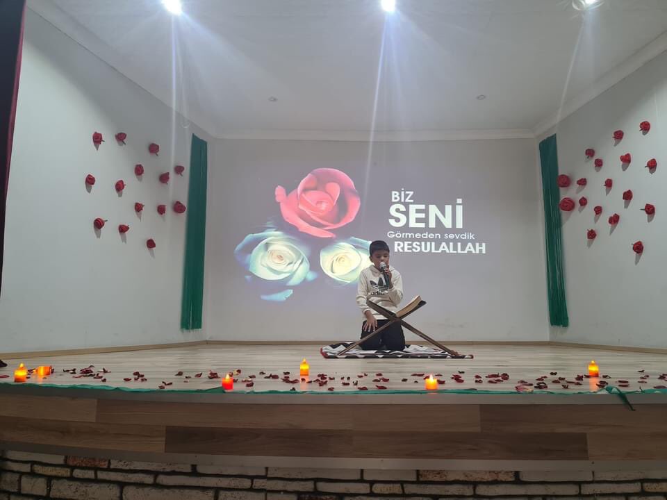 Peygamberimizin doğumunu kutladık Mükemmel insan, bu kadar kusursuz bir programla anılır.Din Kültürü öğretmenlerimi saygıyla.Rabbim bizleri şefaatine nail eylesin.Salat ve selam O'na olsun.<a href="/mustafakoca42/">Mustafa Koca</a> <a href="/meramMEM/">Meram İlçe MEM</a> <a href="/servetal61/">Servet ALTUNTAŞ</a> <a href="/gokhanmurat1/">Murat YİĞİT</a> <a href="/konyamem/">Konya İl MEM</a>