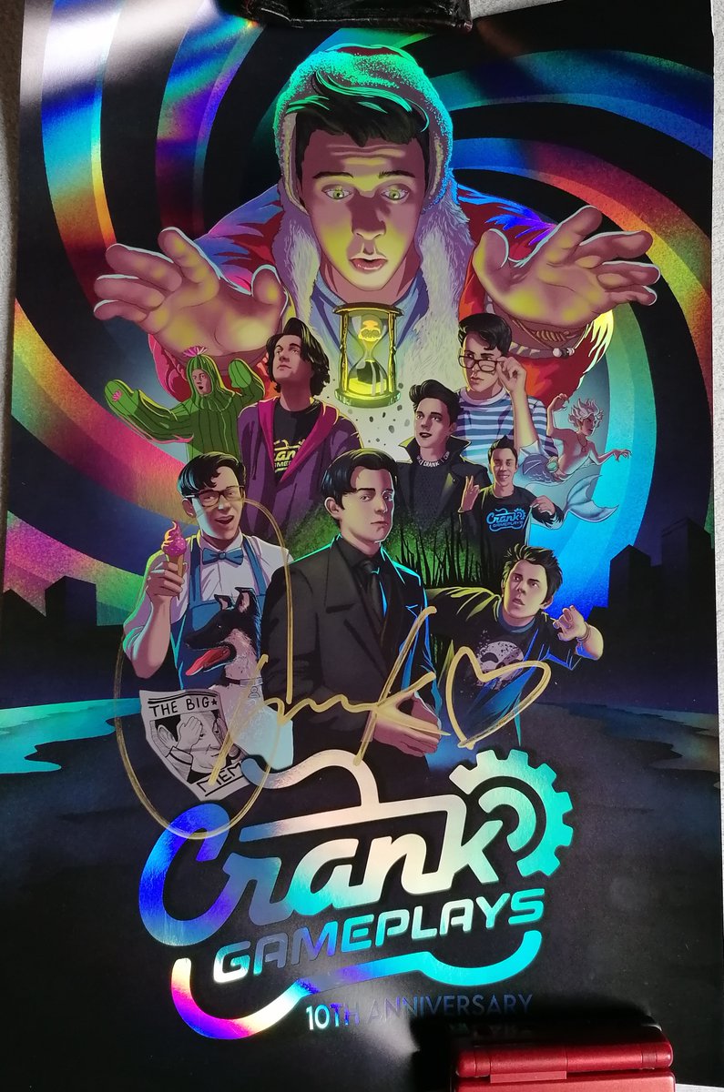 samvangin's tweet photo. the moment Ethan signed my poster and it really looks like the one i got @CrankGameplays 

https://t.co/83o4u1hEL0 https://t.co/NdJ5ehIDC0