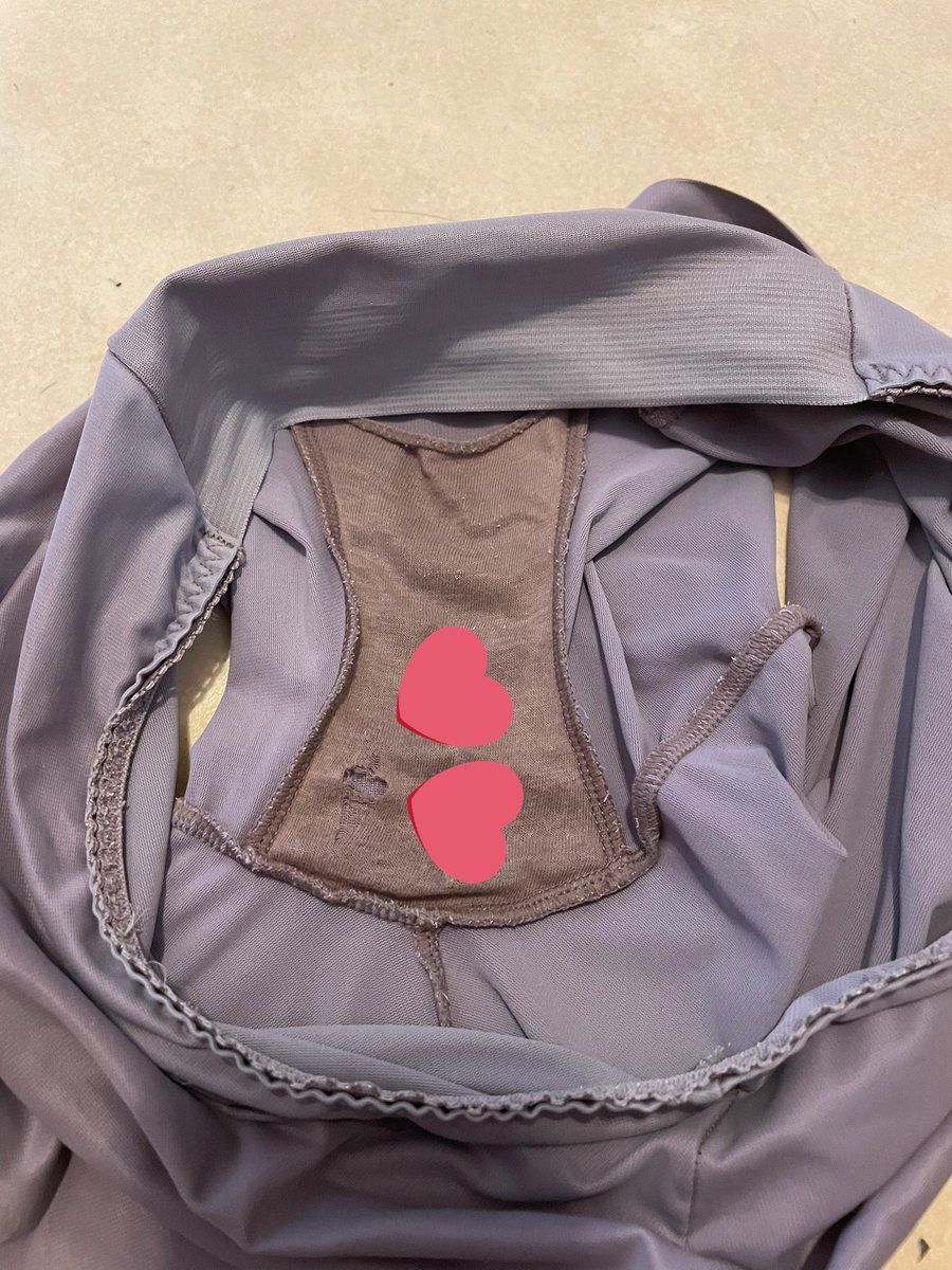 TlCh2t's tweet photo. 実母使用済み
カピカピなってました🤤
いいねRT多ければ公開したいとおもいます！！

#下着晒し #下着買います #熟女 #使用済み下着 #母子相姦 https://t.co/MwWvD9fgfF