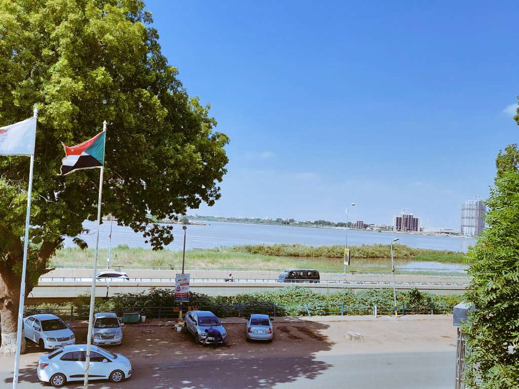 kiyakiko's tweet photo. Right in front of the Blue Nile, #Khartoum, #Sudan to promote African Fraternity through Green Legacy initiative. Historic! #BlueNile #SharedRiver #Ethiopia @mfaethiopia https://t.co/h0mmQ1LcFf