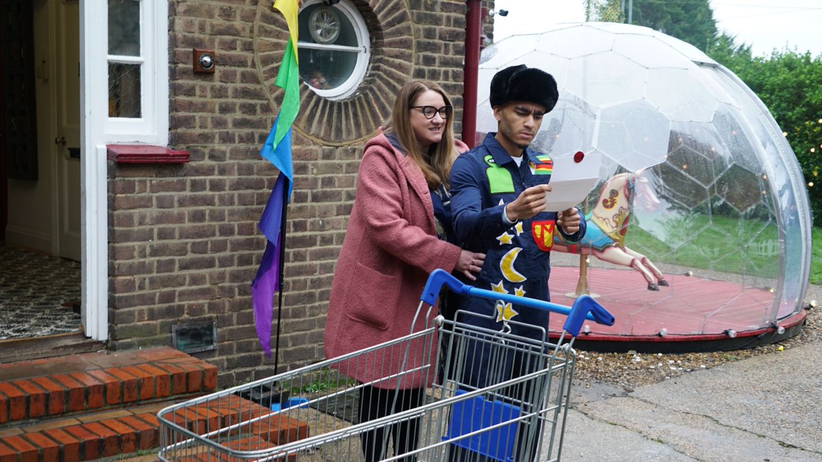 Channel4's tweet image. Who’s ready for more chaos? Brand new #Taskmaster tonight at 9pm! You do not want to miss this one.