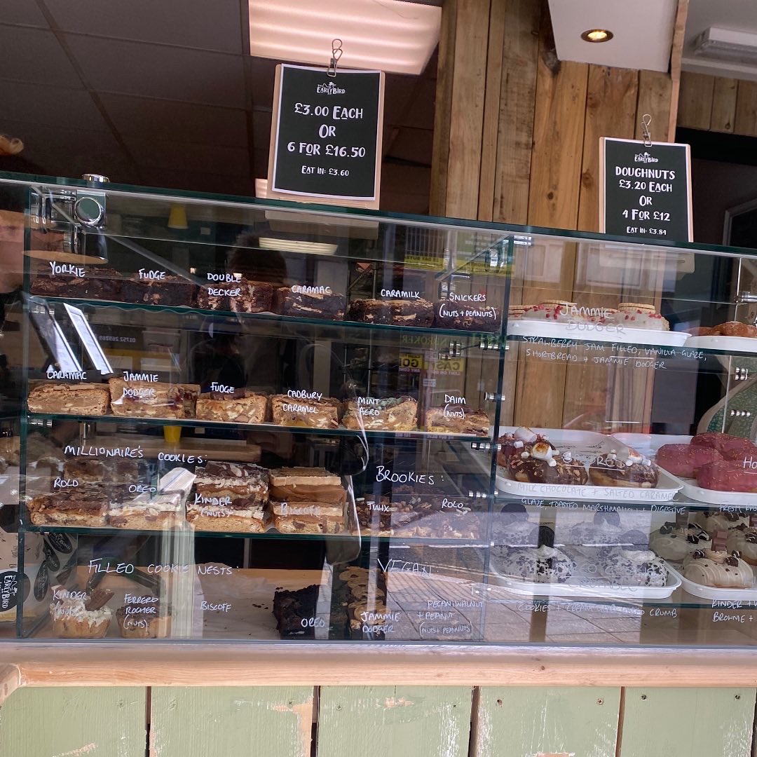 PlymReview's tweet photo. The Early Bird Café - They offer an eat in option with a wide range of breakfast and brunch options, and a takeaway option for savoury pastries, doughnuts, and brownies🍩☕️

All their food is home made and of exceptional quality, GO CHECK THEM OUT 💙 https://t.co/lP4aIkoay3