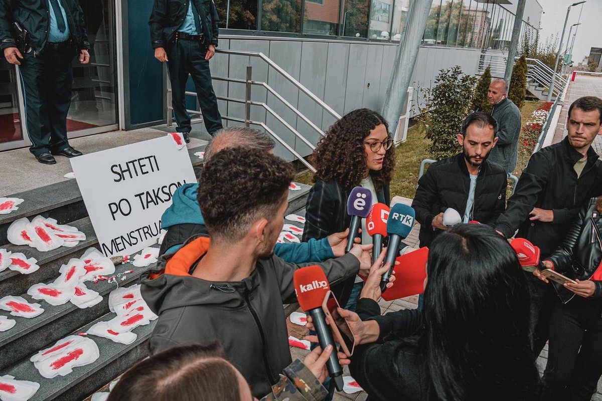 Shteti po takson menstruacionet!

Komunikata e plotë: facebook.com/10464349477625…