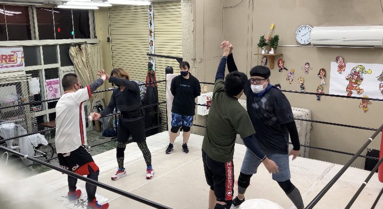 MIKAMI__'s tweet photo. 疲れた眠い腹へった
#MIKAMIプロレス教室　おわる
お疲れ様でした雨の中☔️感謝
どうしてこんなに疲れるのかな

あとは動画upがんばります https://t.co/Qt7RUmE4Pc